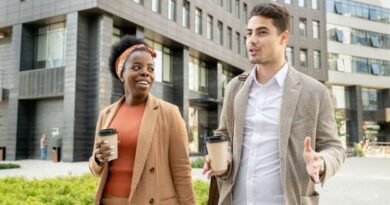 Why More Professionals Are Choosing Neighborhood-Centered Living Over Downtown Convenience